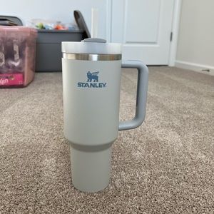 40oz Stanley tumbler